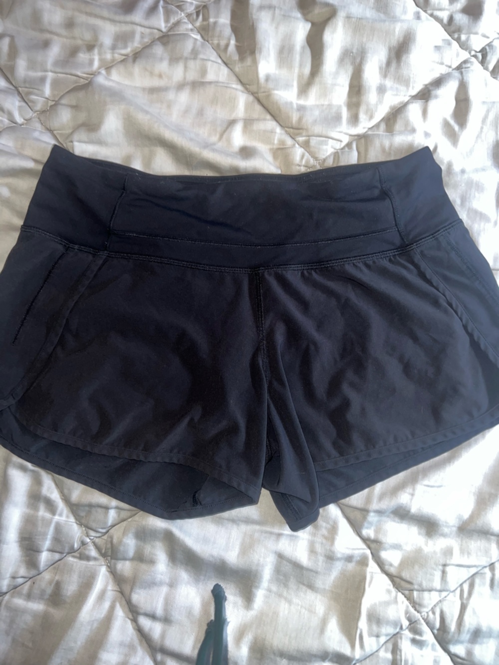 Lululemon Black hotty hot shorts Size 6